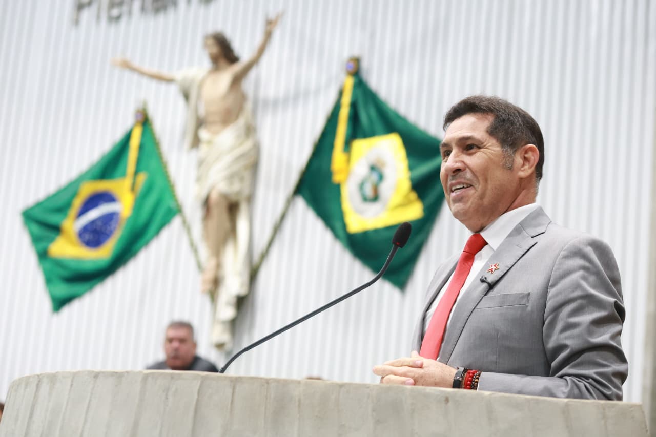 De Assis Diniz afirma que fala sobre aumento da miséria no Ceará não corresponde à realidade