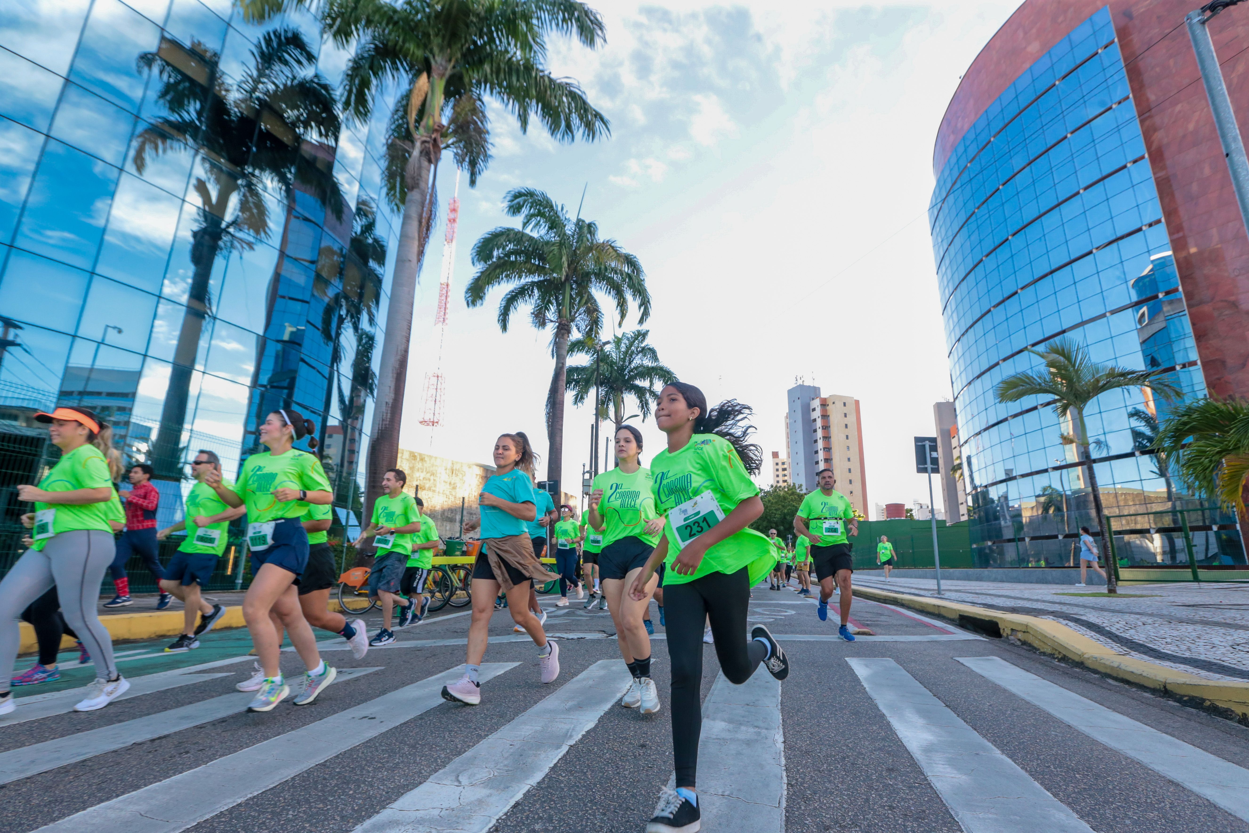 Parlamentares, servidores e familiares correram e aproveitaram as atrações da Corrida Alece