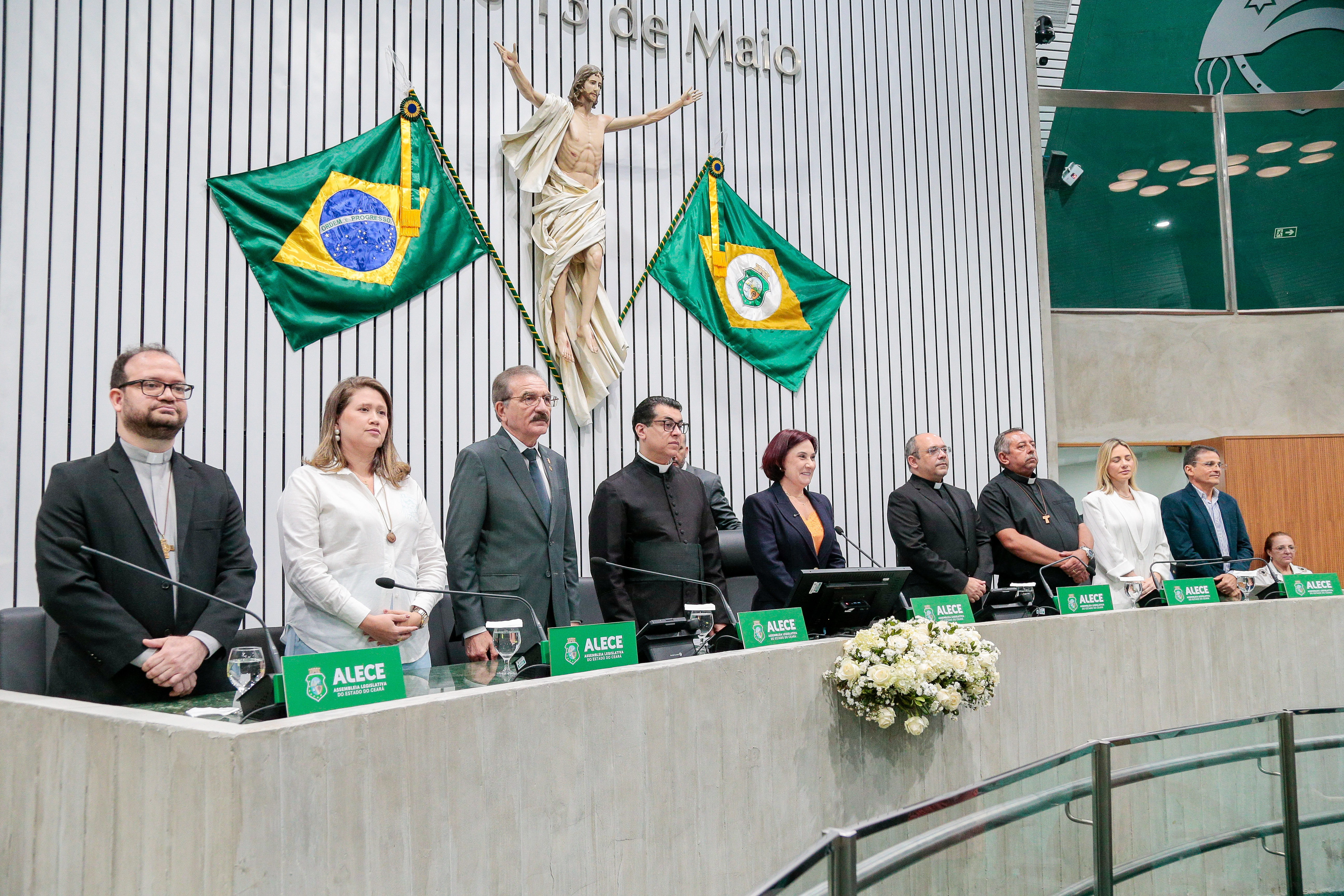 Padre Chrystian Shankar recebeu Título de Cidadão Cearense em solenidade no Plenário 13 de Maio