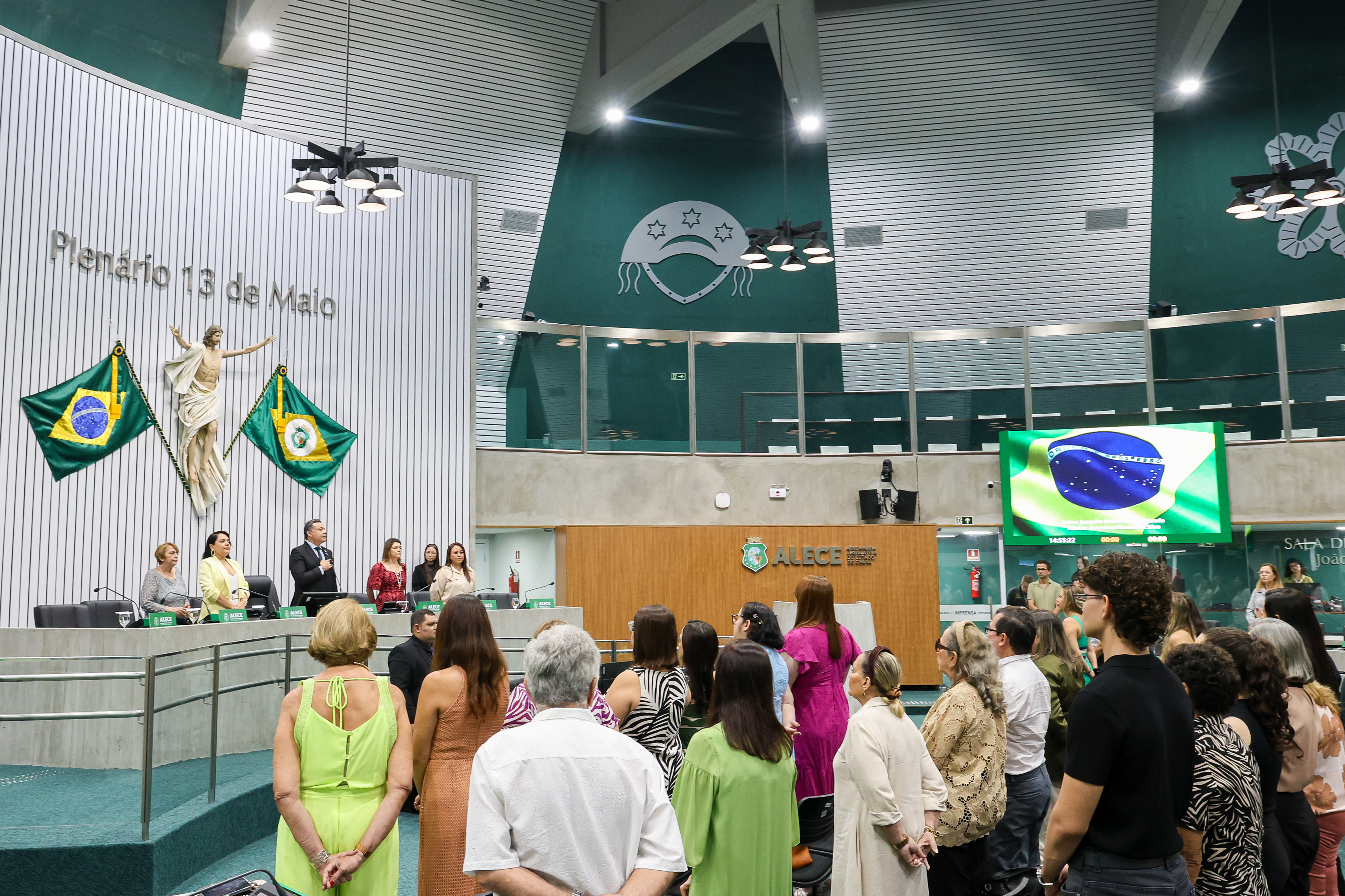 Alece celebra 65 anos da assistência social do IJF e reforça papel humanitário do setor
