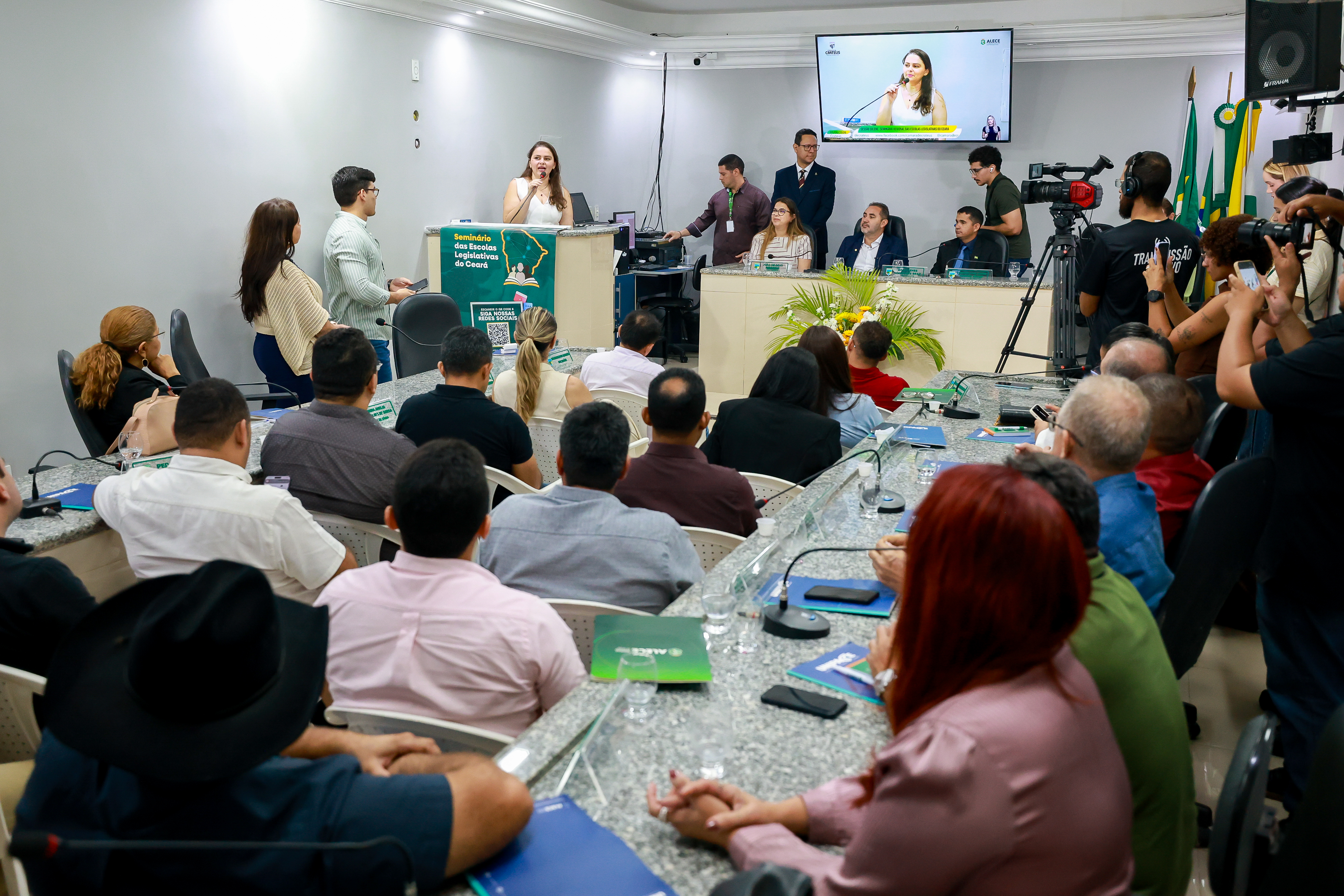 Fortalecimento do Legislativo municipal marca abertura de seminário da Alece em Crateús