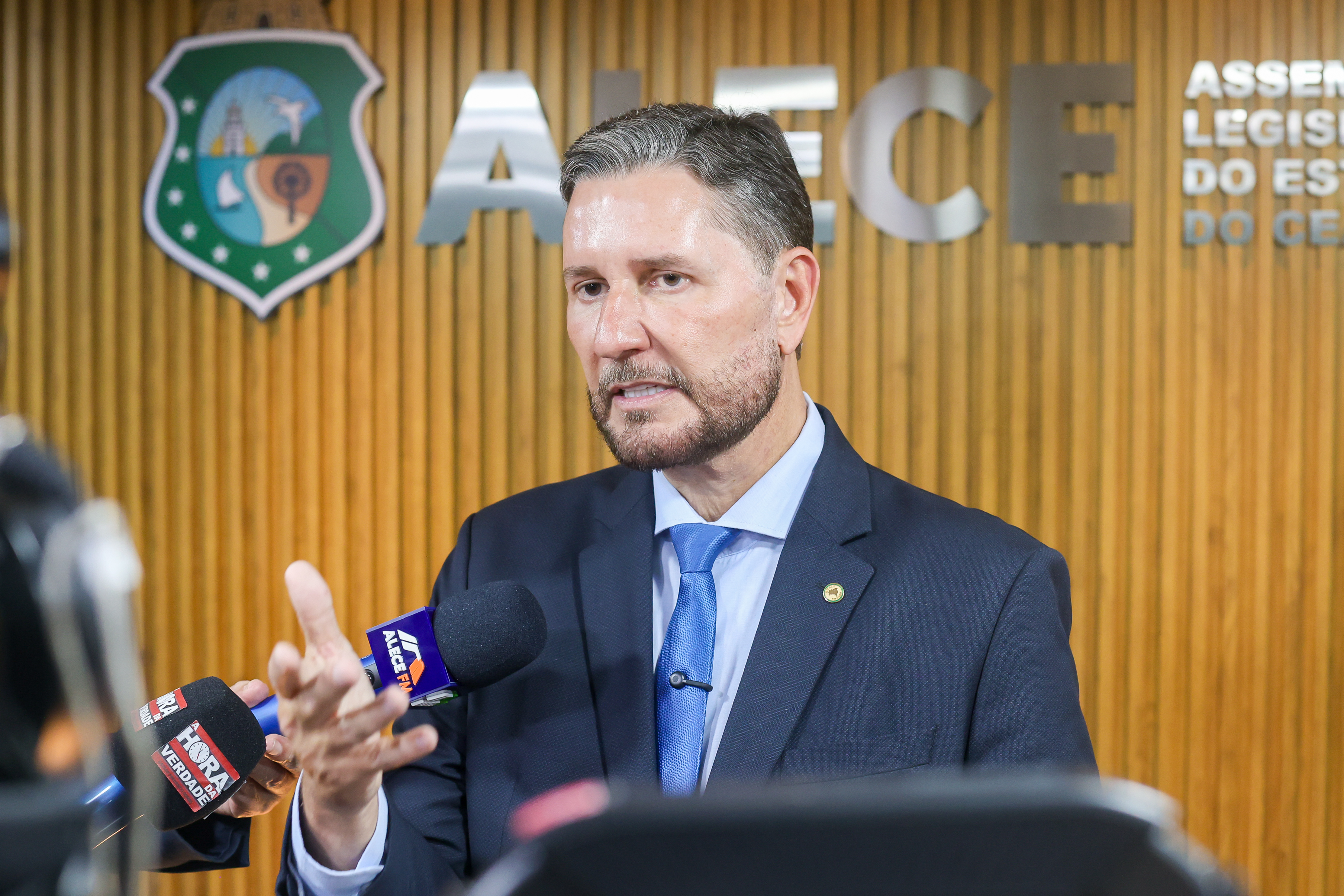 Presidente Romeu Aldigueri anuncia votação do Código de Ética Parlamentar para esta quarta 
