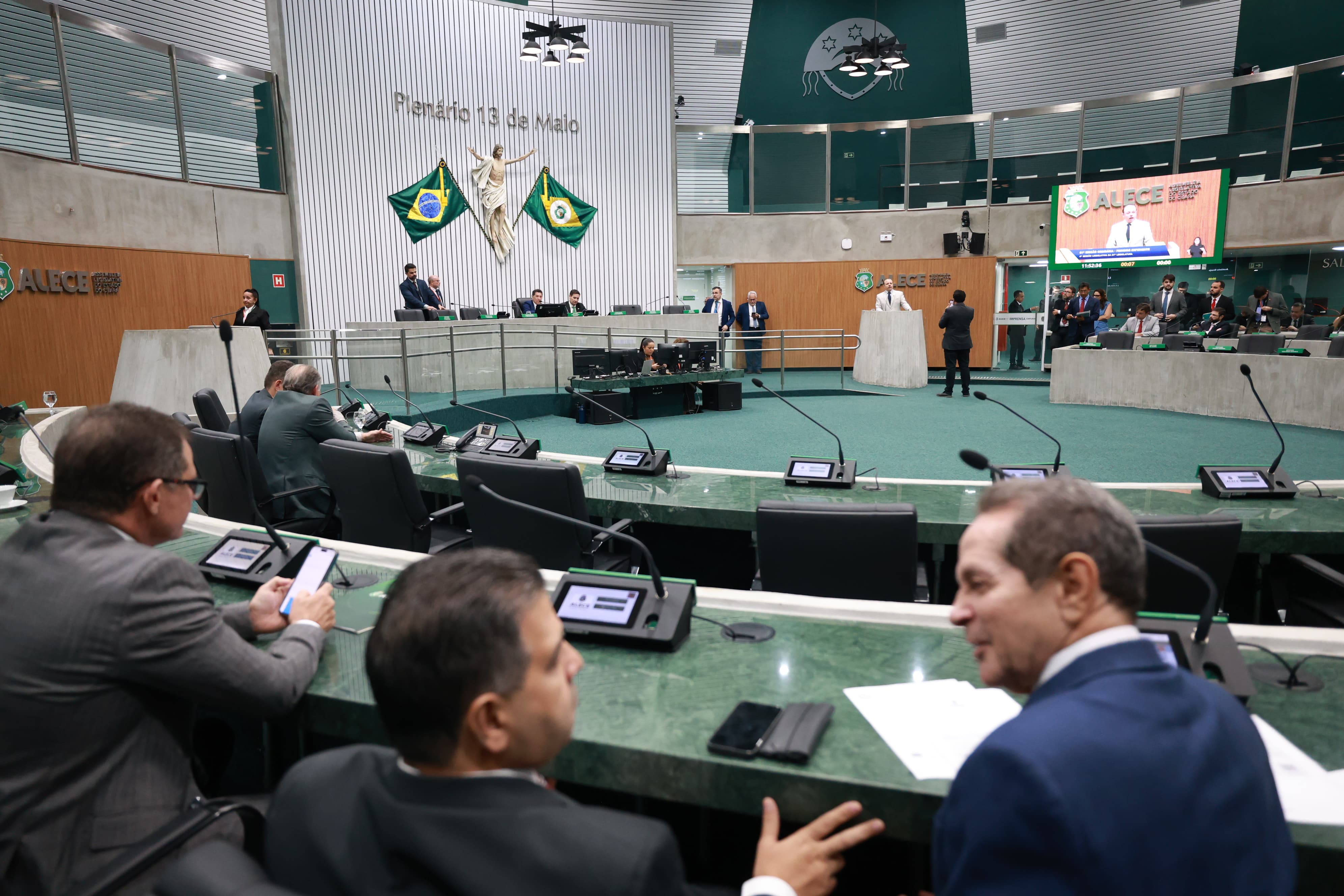 Deputados debatem meio ambiente, saúde, educação e desenvolvimento regional na Alece