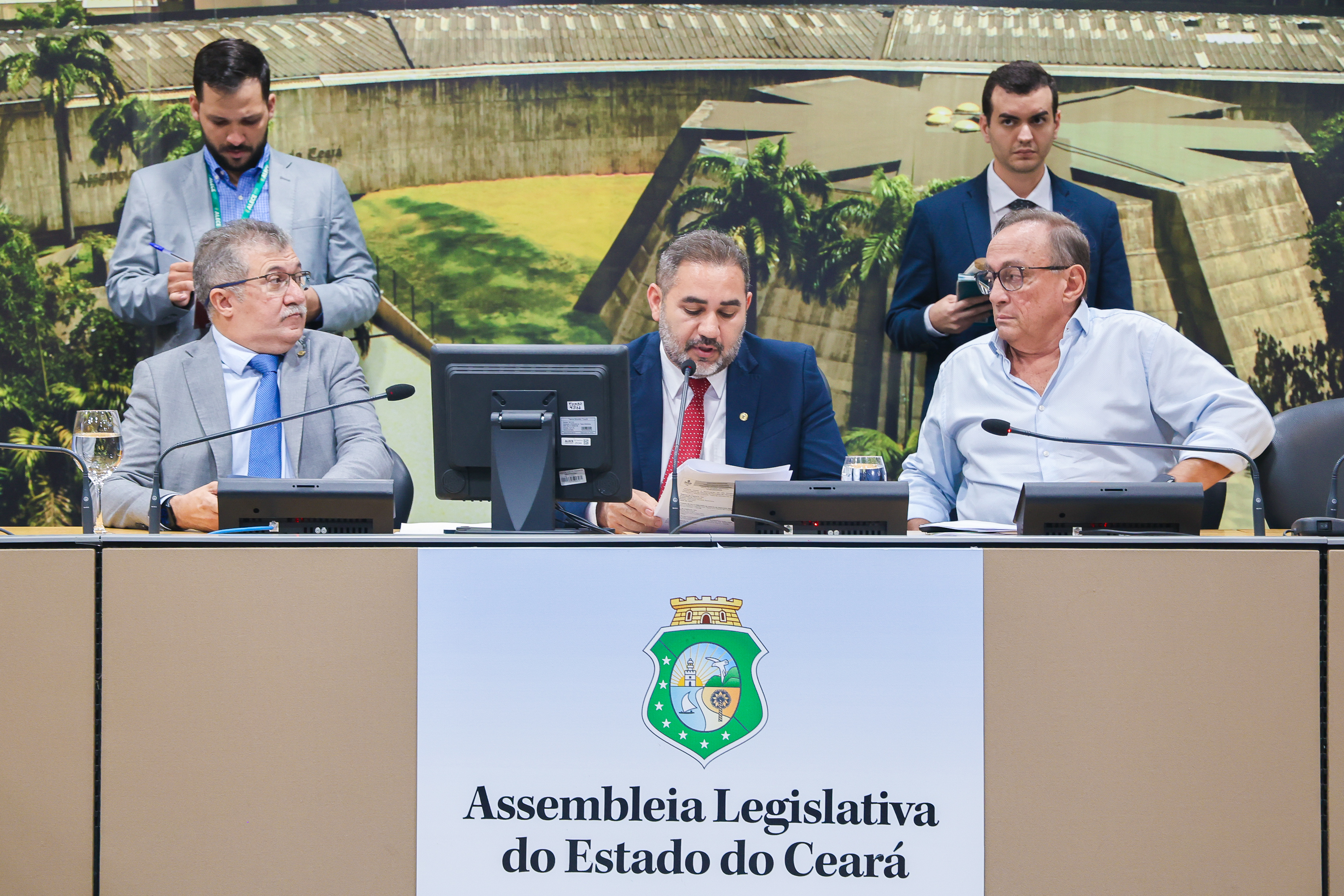 CCJR aprova 17 projetos de parlamentares nesta terça-feira