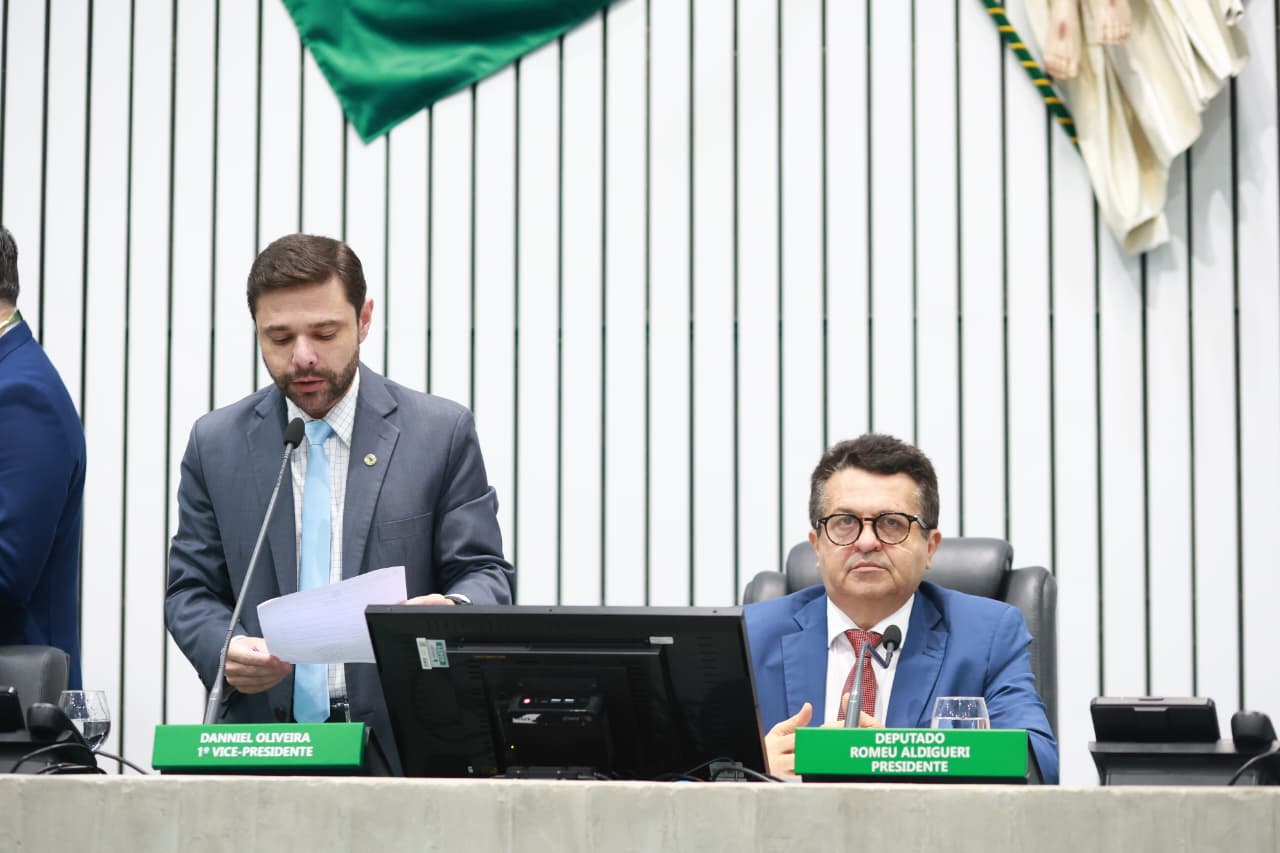 A leitura das matérias foi feita pelo deputado Júlio César Filho (PT)