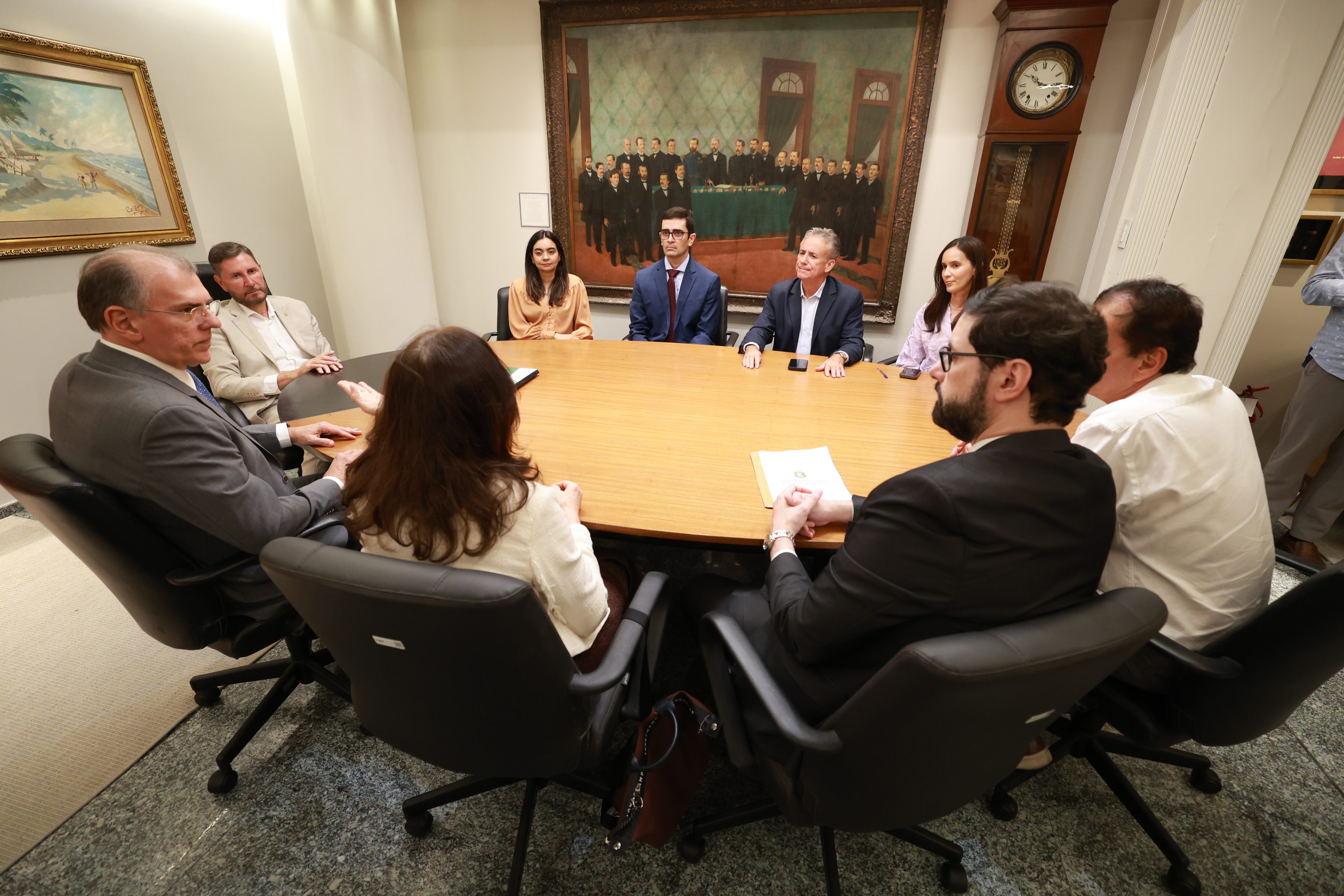Alece assina acordo de cooperação técnica com a Unifor para capacitação de servidores e parlamentares