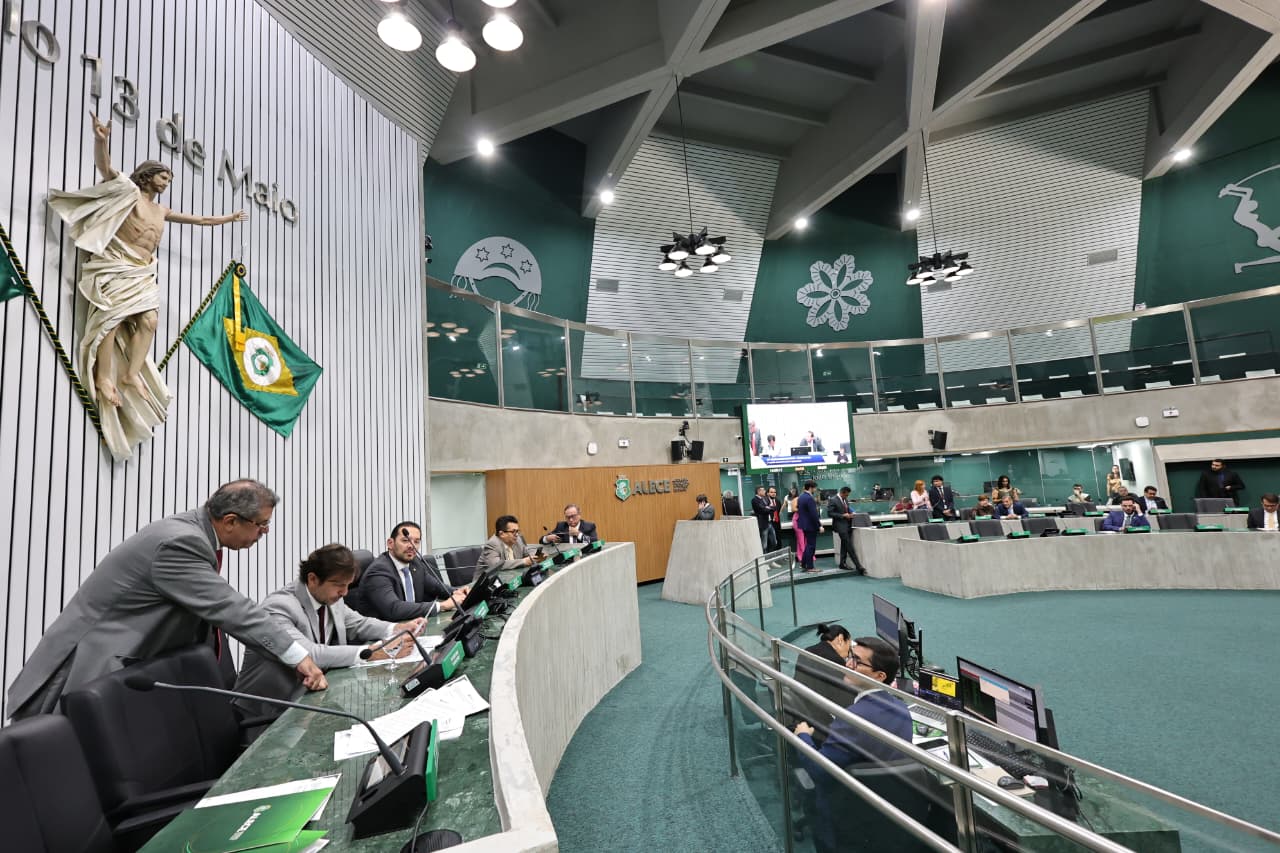 Alece aprova PLDO 2027 e define prioridades para o orçamento do Estado
