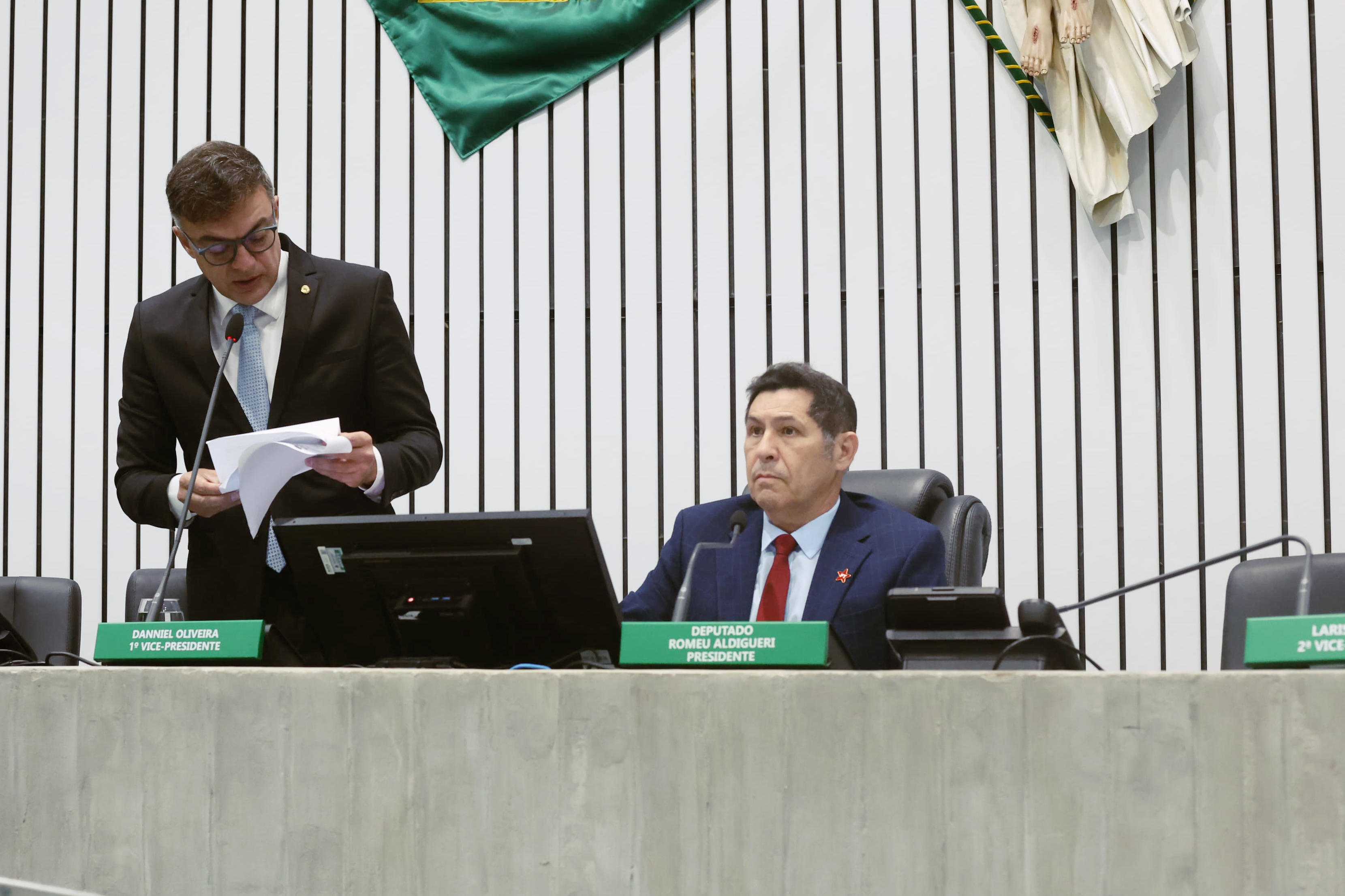 Onze proposições iniciam tramitação na Alece nesta terça-feira