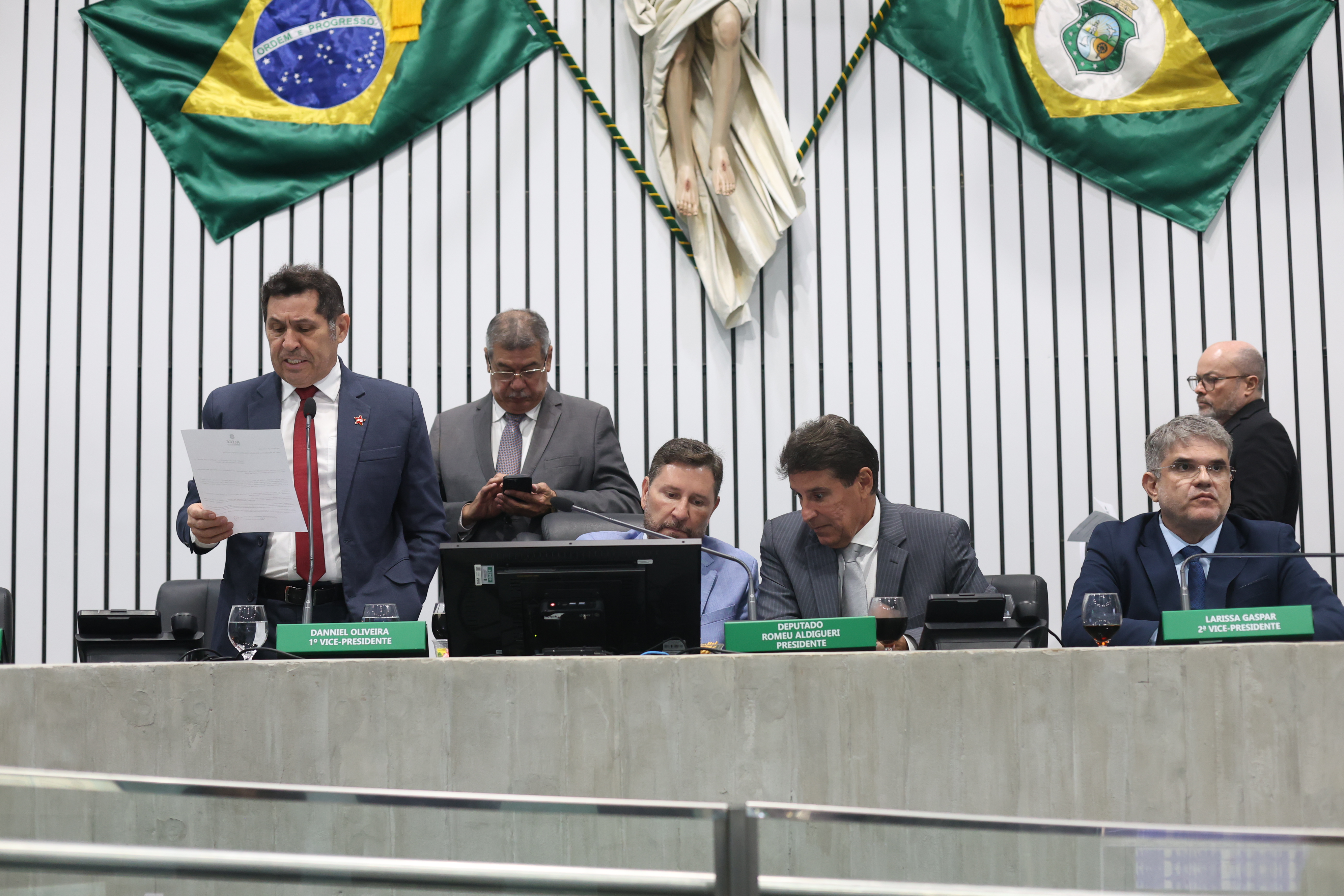 Plenário aprova sete proposições na sessão ordinária desta terça-feira