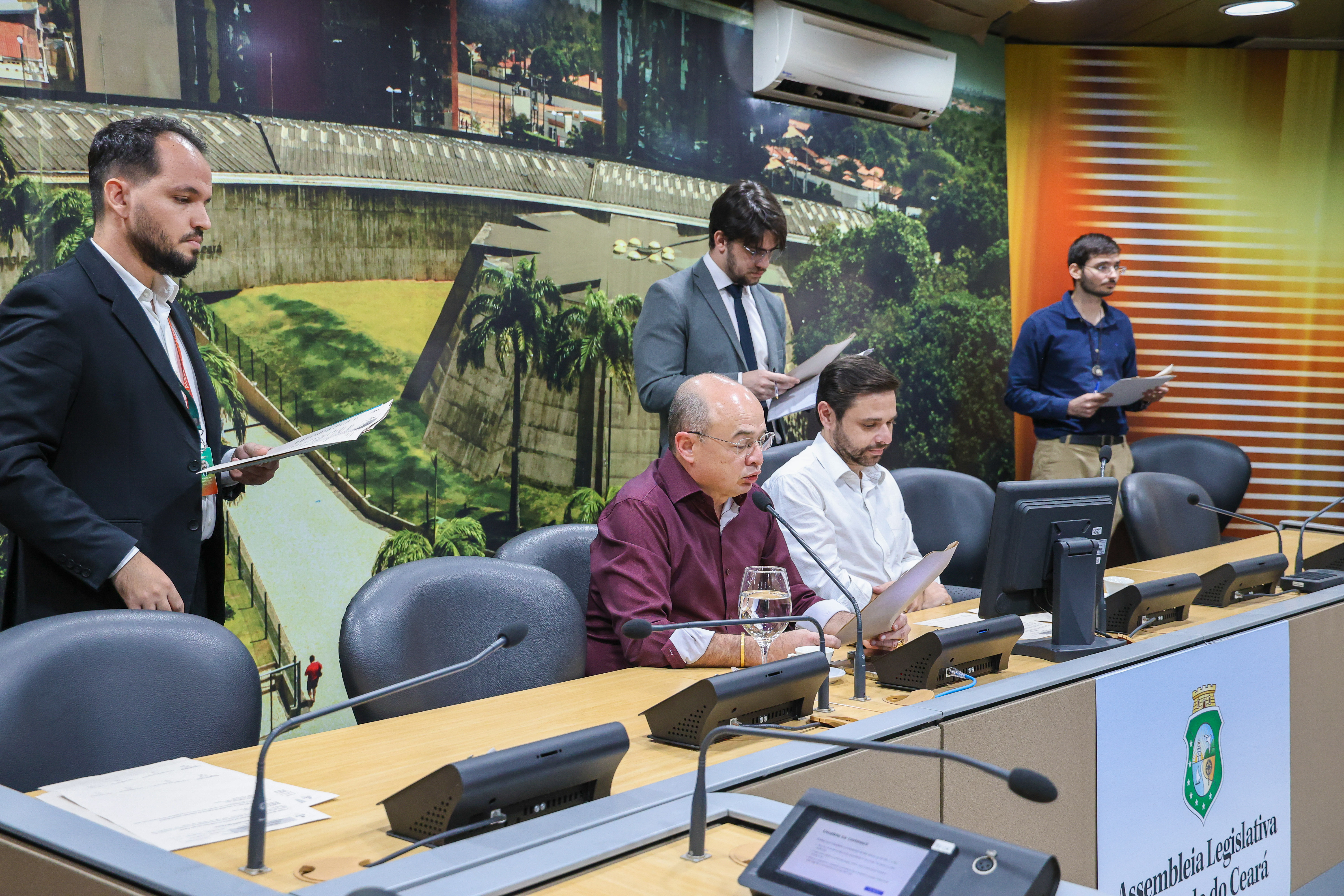 Comissões da Alece aprovam 18 projetos de autoria parlamentar nesta terça
