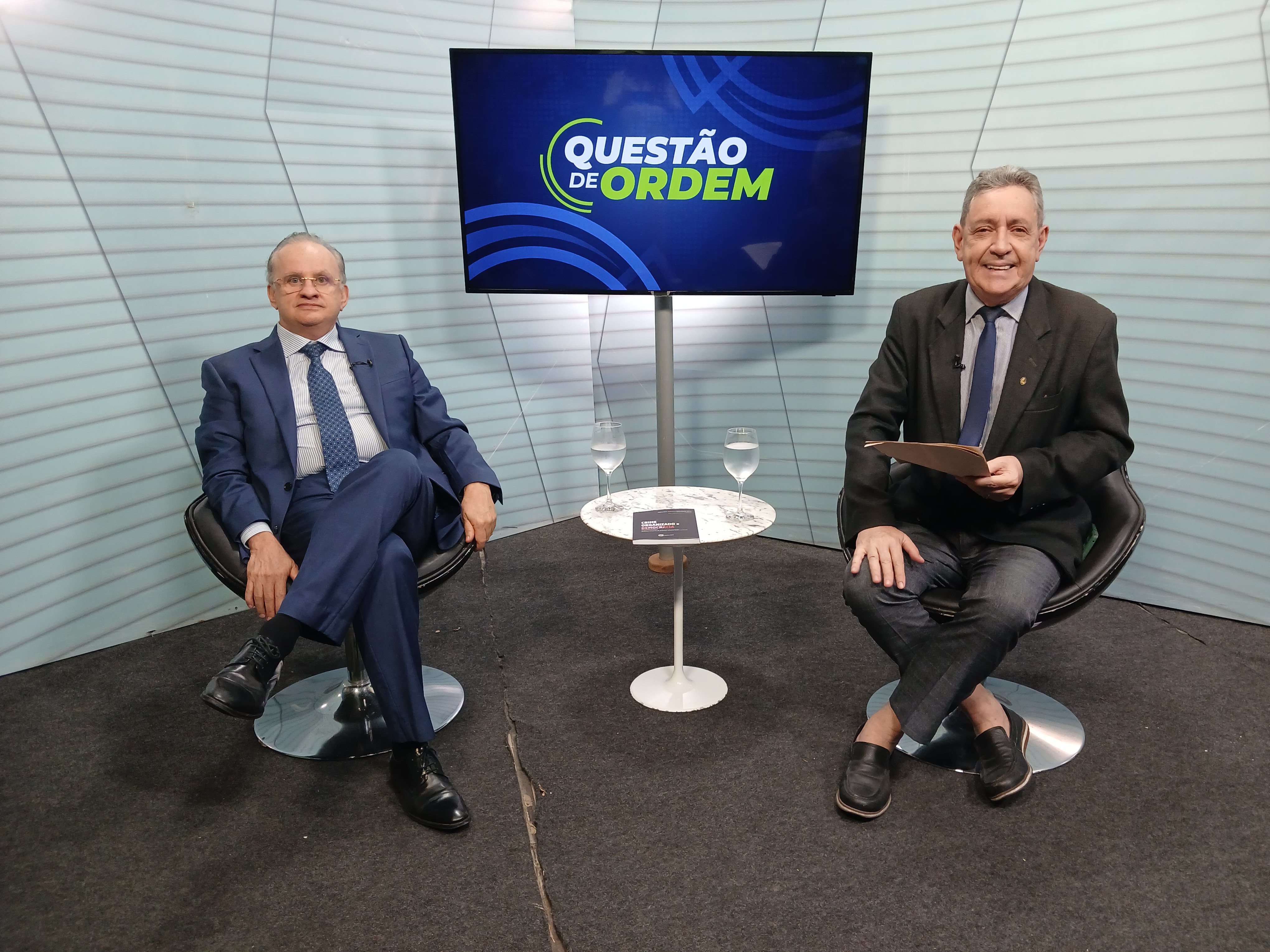 Livro “Crime Organizado e Democracia” é destaque no Questão de Ordem desta quinta
