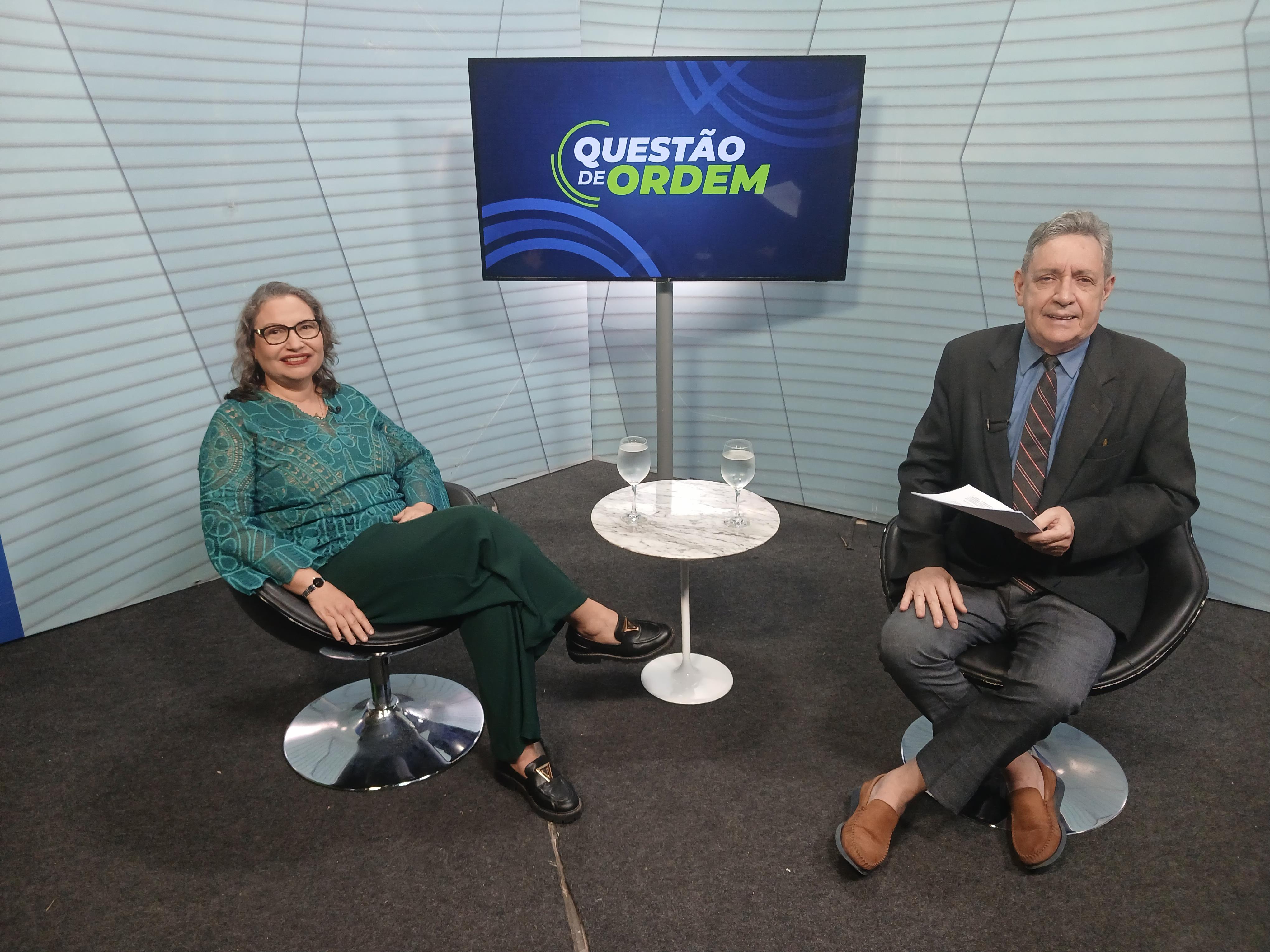 A psicologia clínica e professora da Uece, Alessandra Xavier, e o jornalista Renato Abreu