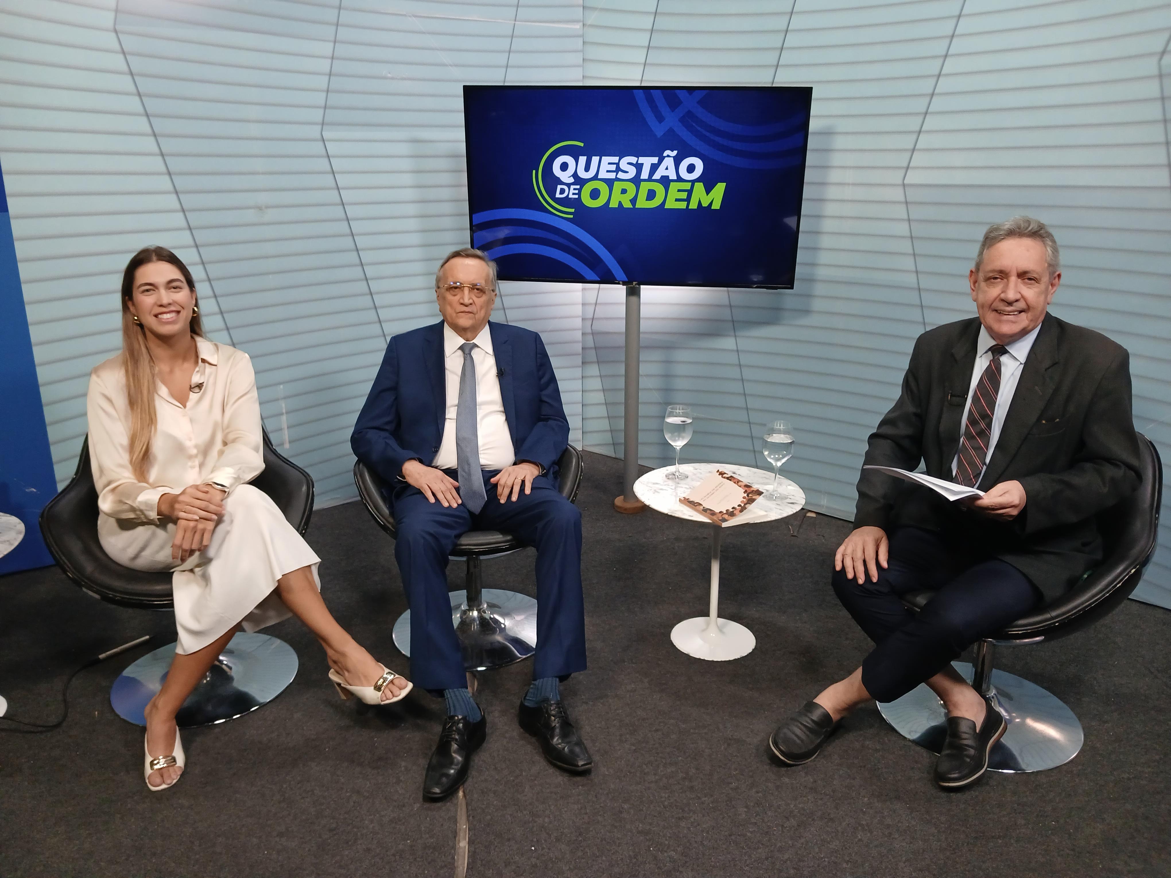 A advogada Isabelle Novais e o advogado Paulo Quezado em entrevista ao jornalista Renato Abreu