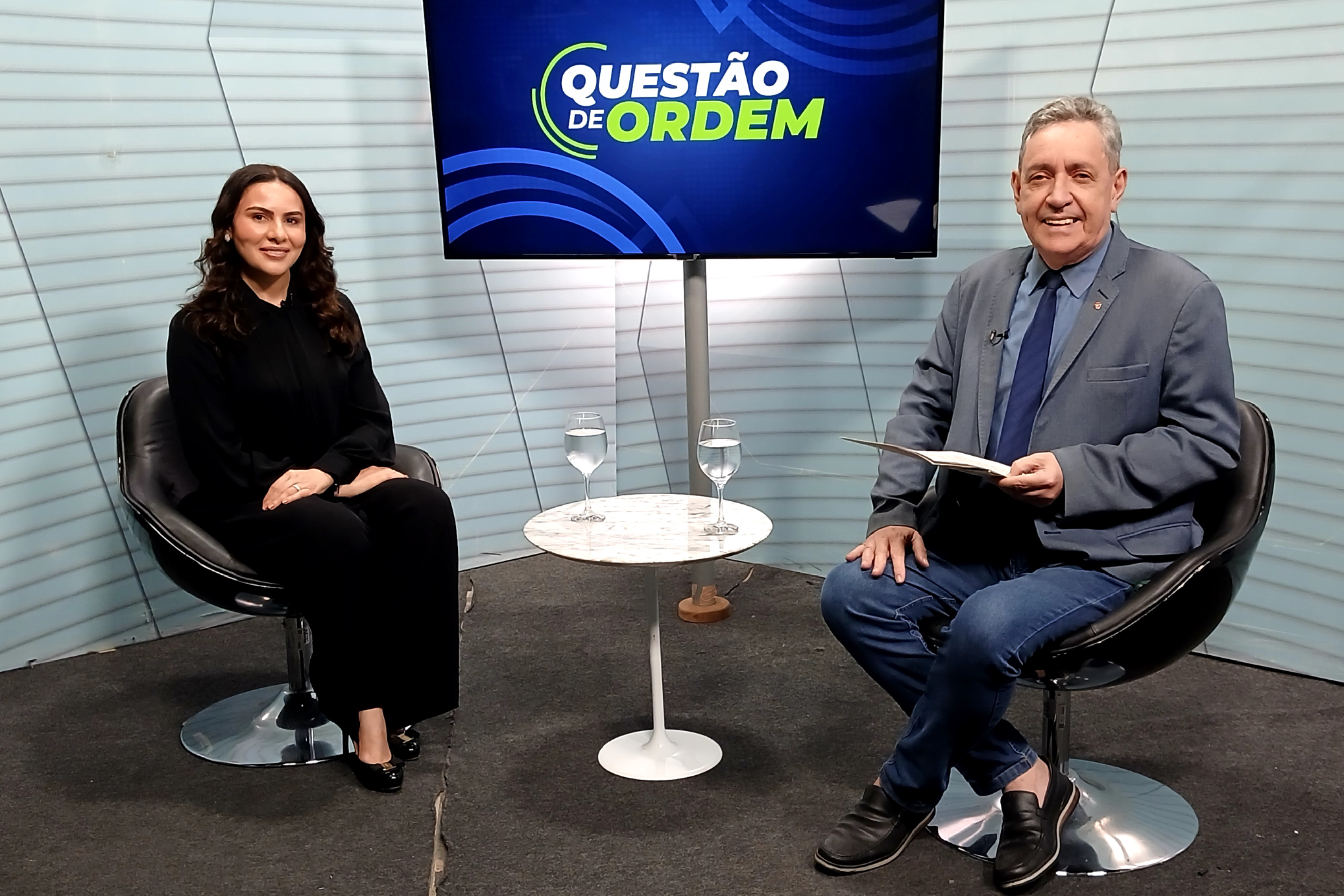 A advogada Katarina Brazil (à esquerda) e o o jornalista Renato Abreu (à direita)