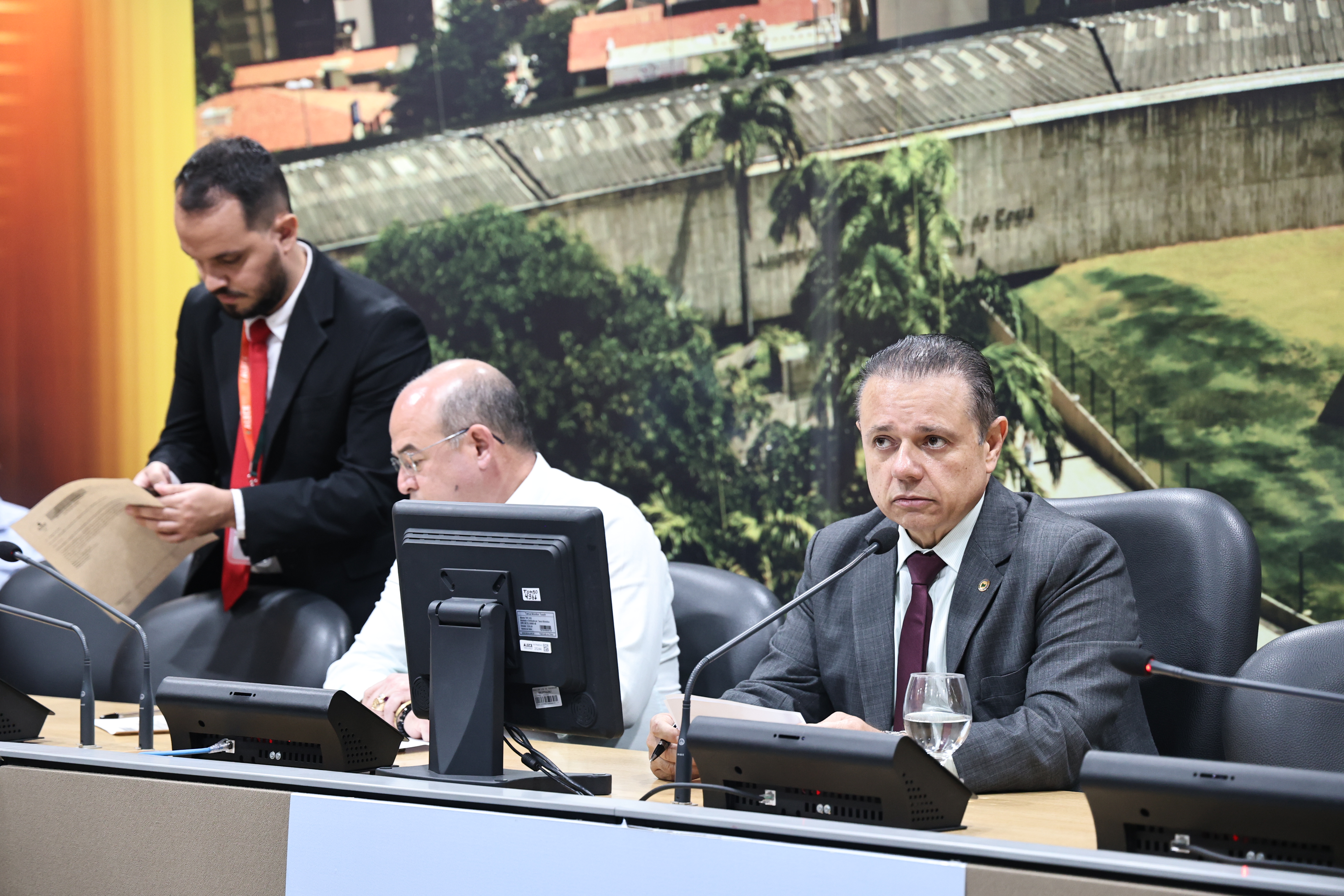 Comissões da Alece aprovam projetos de autoria parlamentar nesta terça