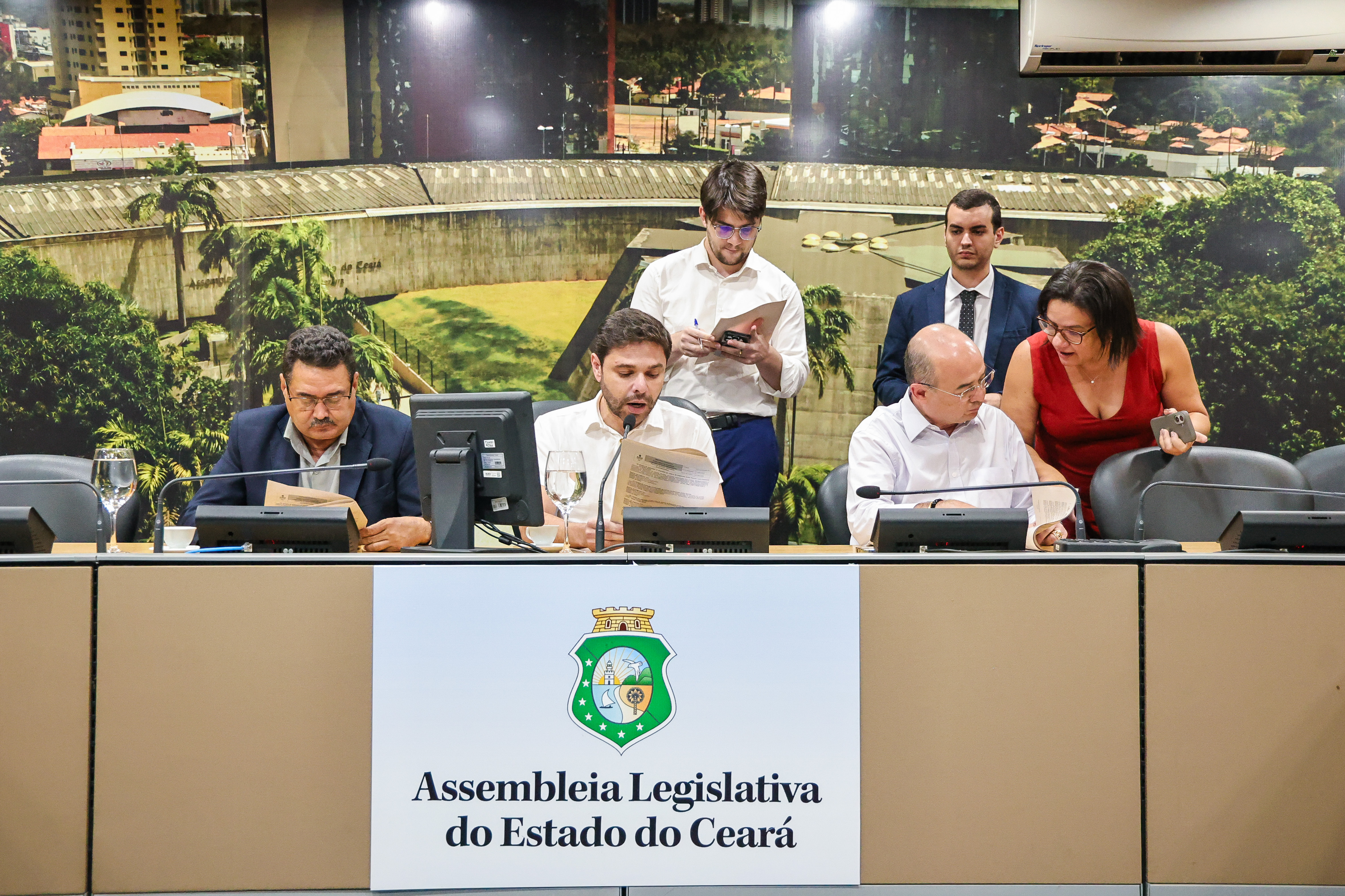 CCJR aprova 33 projetos de parlamentares nesta terça-feira