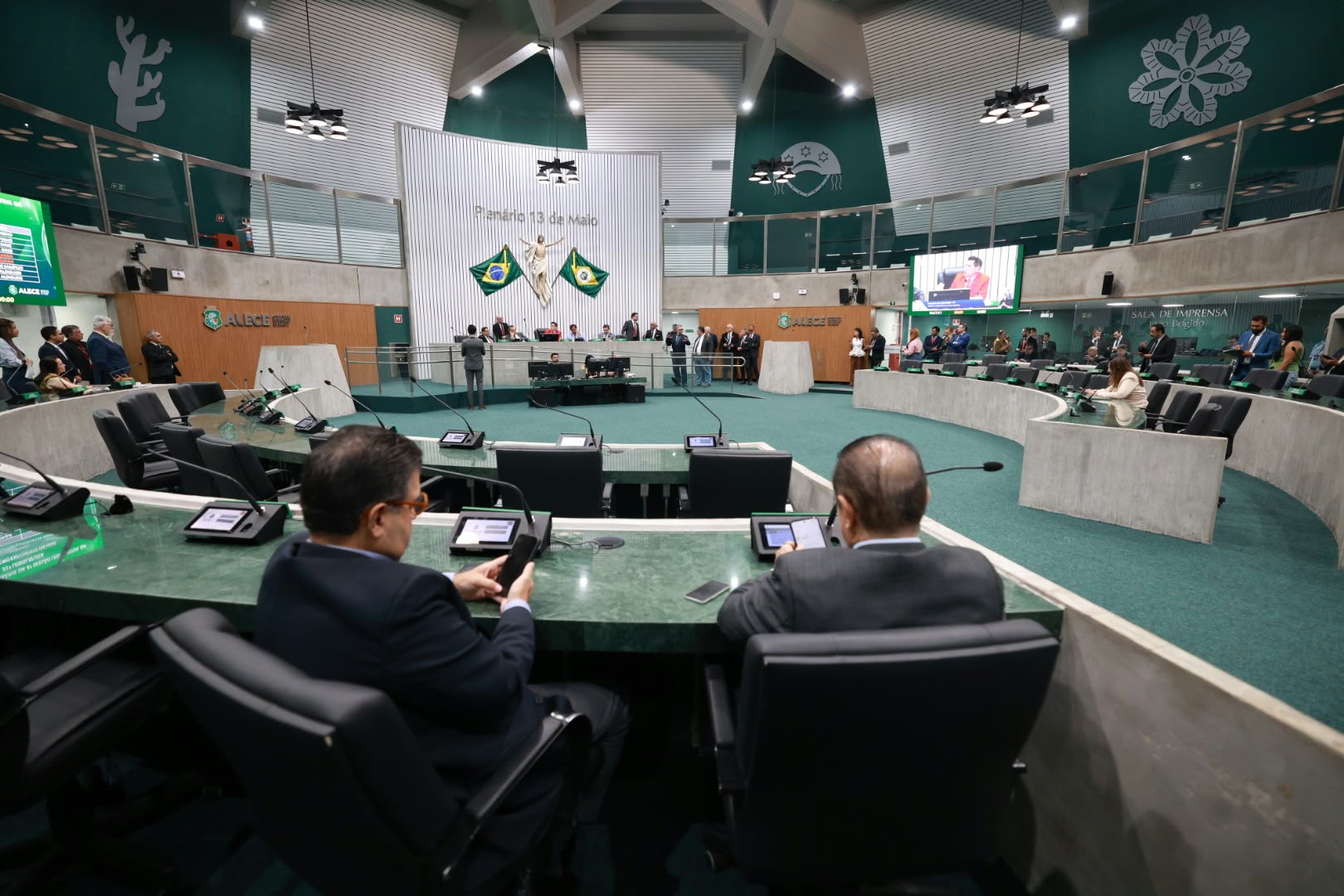 Deputados avaliam resultado das últimas eleições