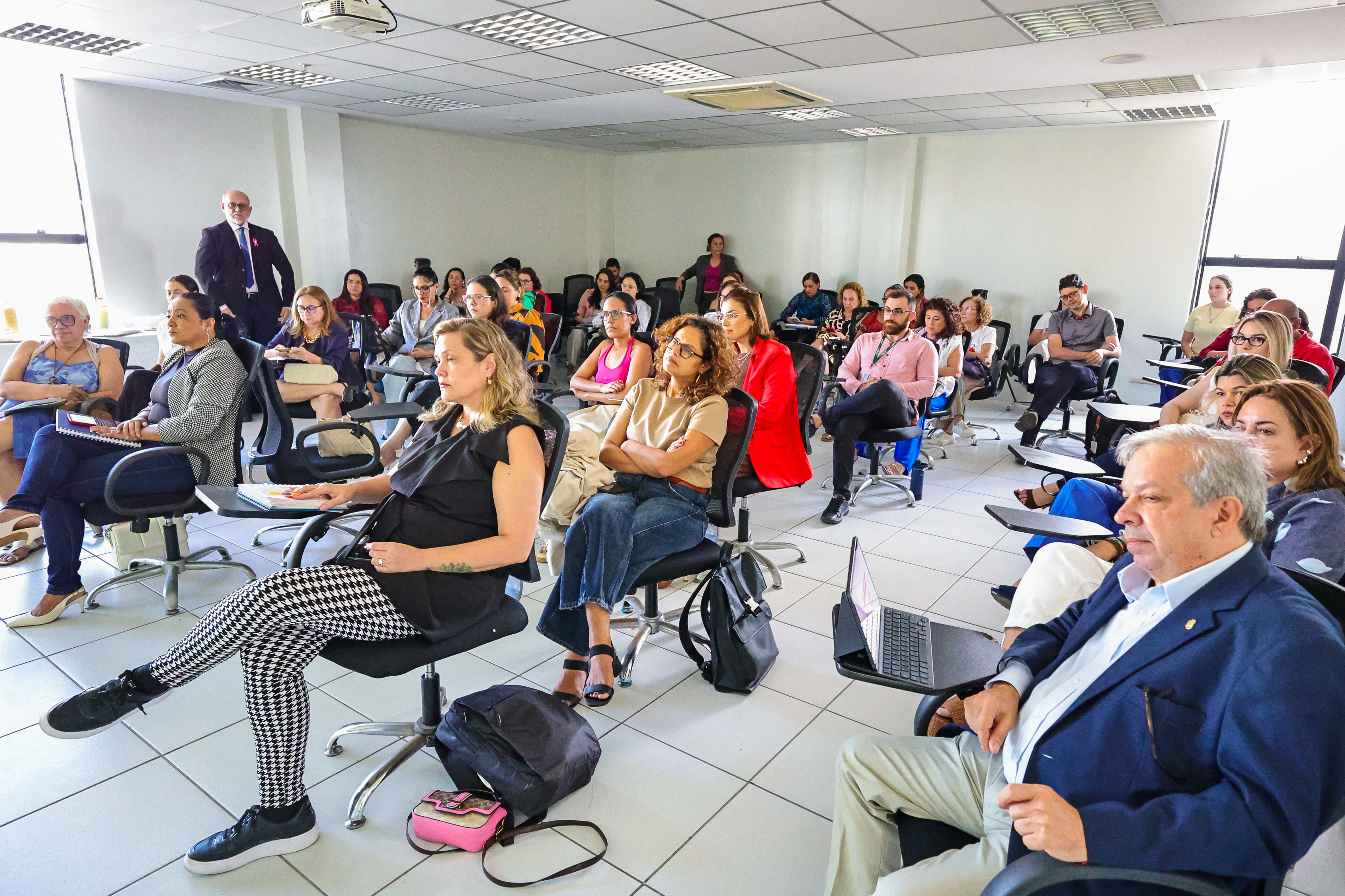 Pacto contra o Feminicídio no Ceará avança na validação de documento
