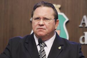 Dep. Roberto Mesquita (PV)