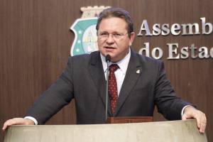 Dep. Roberto Mesquita (PV)