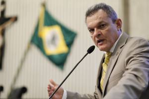 Sarto discorda de Eliane Novais sobre possível crise do Governo