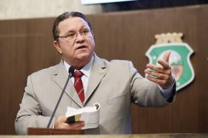 Dep. Roberto Mesquita (PV)