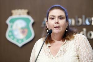 Dep. Fernanda Pessoa (PR)