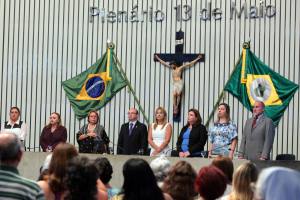 Sessão solene em homenagem ao Dia Internacional da Mulher