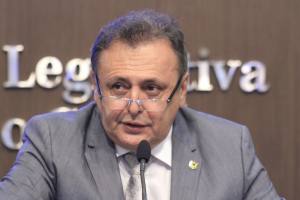 Dep. Sineval Roque (Pros)