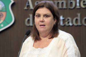 Dep. Fernanda Pessoa (PR)