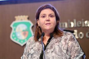 Dep. Fernanda Pessoa (PR)