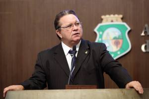 Dep. Roberto Mesquita (PV)