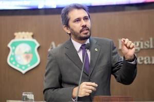 Dep. Elmano Freitas (PT)