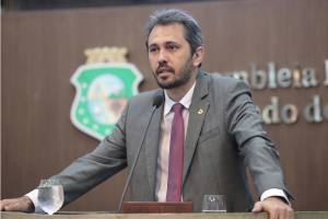 Dep. Elmano Freitas (PT)