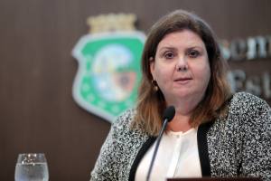 Dep. Fernanda Pessoa (PR)