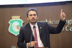 Dep. Elmano Freitas (PT)