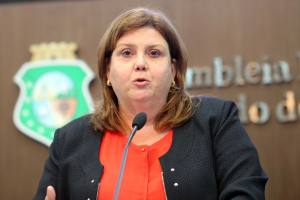 Dep. Fernanda Pessoa (PR)