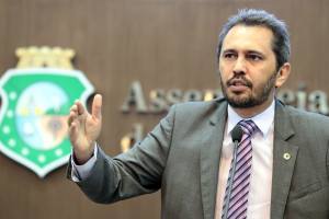 Dep. Elmano Freitas (PT)