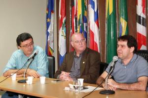 Líder do Governo recebe representantes e empresários de Canoa Quebrada