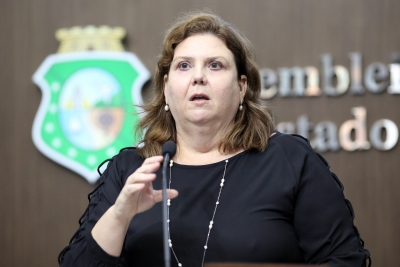 Dep. Fernanda Pessoa (PR)