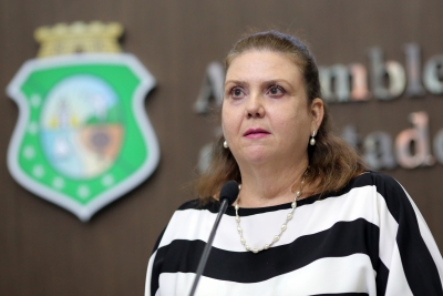 Dep. Fernanda Pessoa (PR)