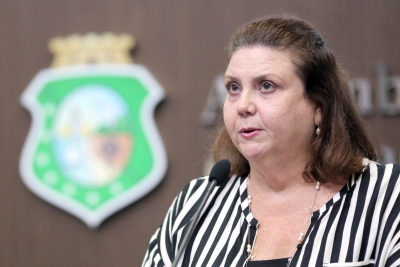 Dep. Fernanda Pessoa (PR)