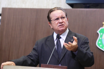 Deputado Roberto Mesquita