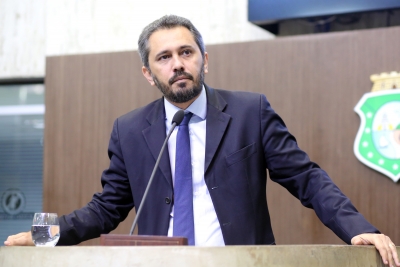 Deputado Elmano Freitas