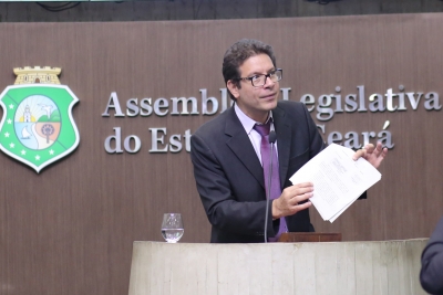 Roseno destaca greves de trabalhadores no Ceará pela garantia de direitos