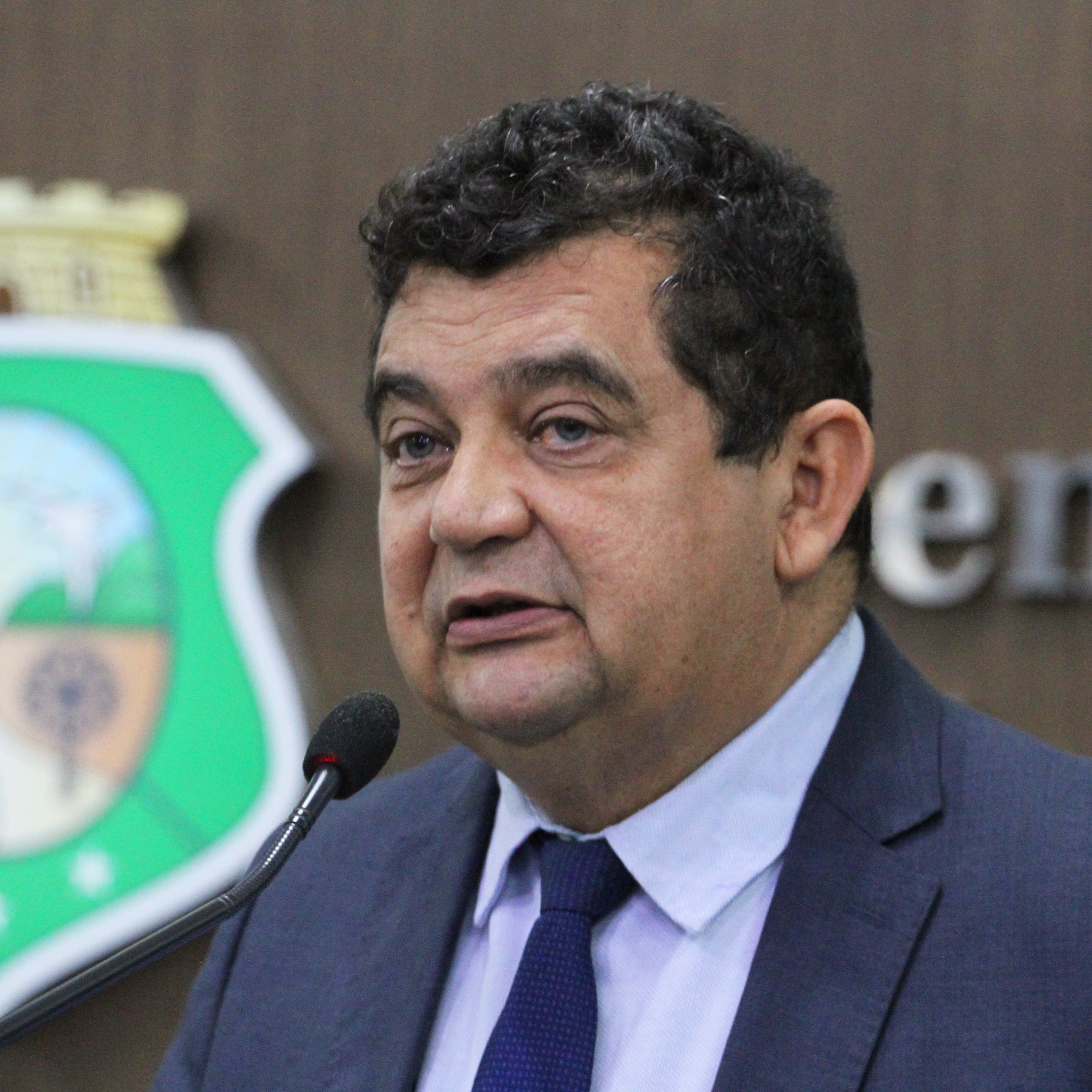 Dr. Carlos Felipe