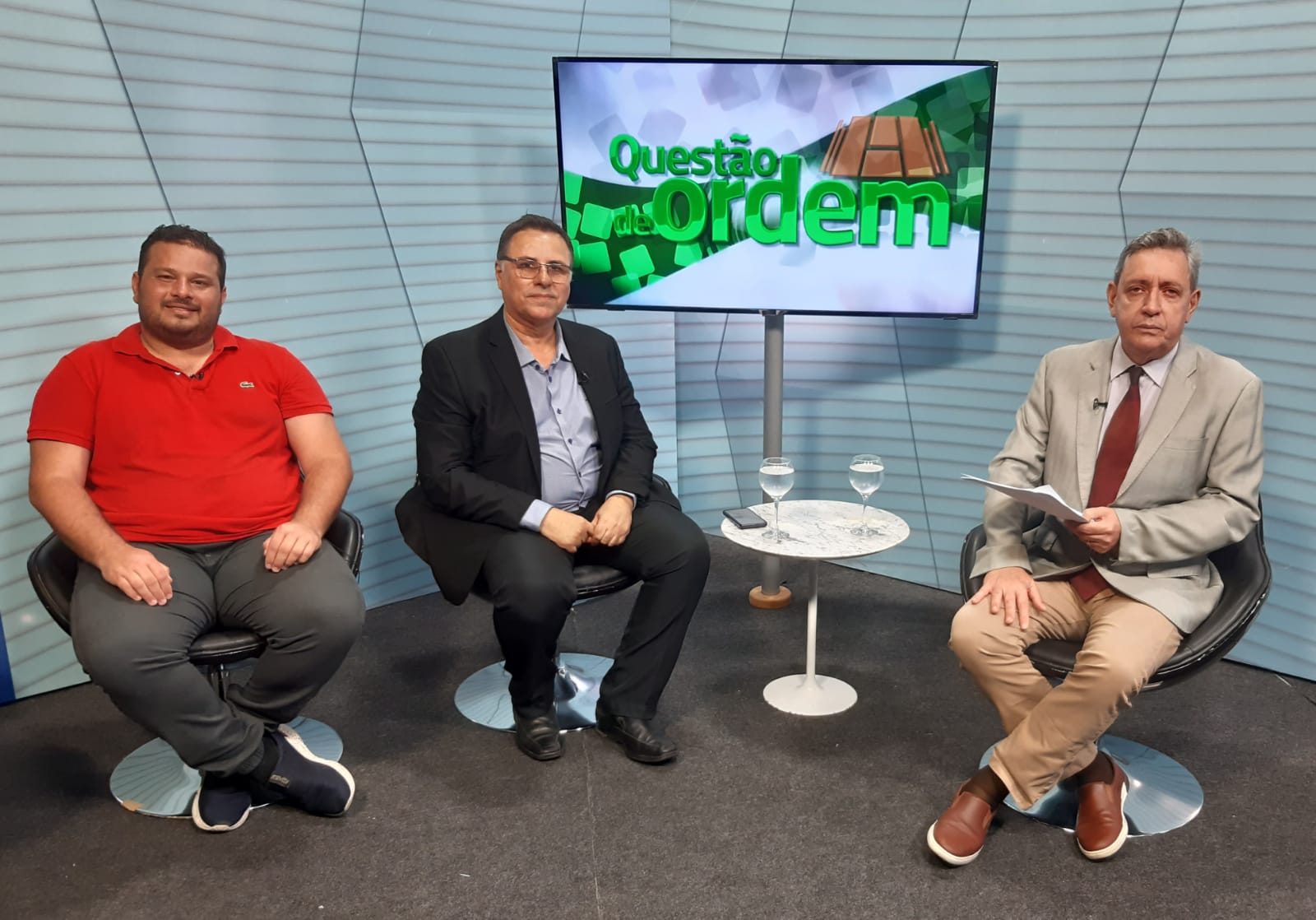 Professores Santino Loruan e Ênio Pontes e jornalista Renato Abreu