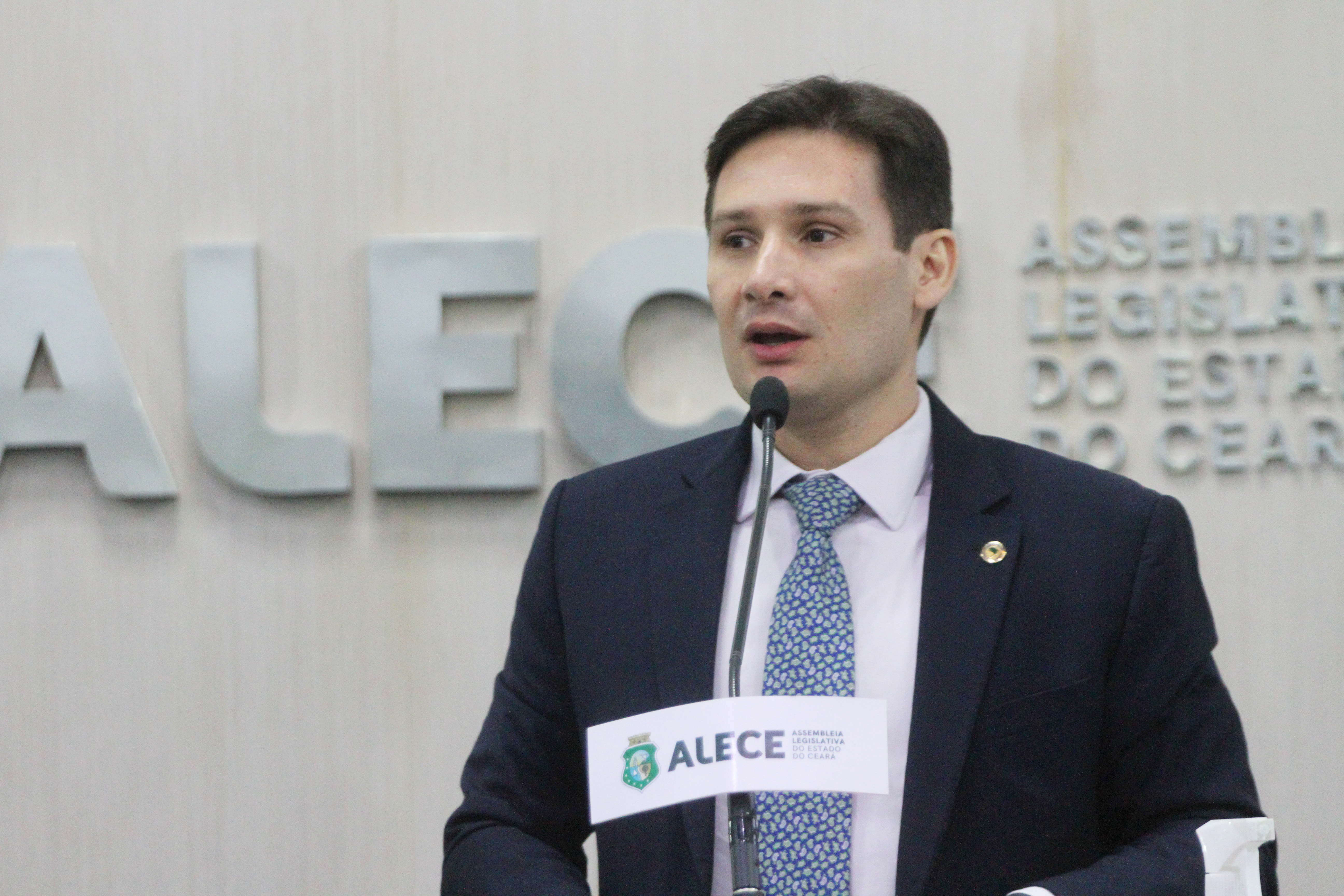 Marcos Sobreira lamenta críticas da oposição ao prefeito de Quixelô