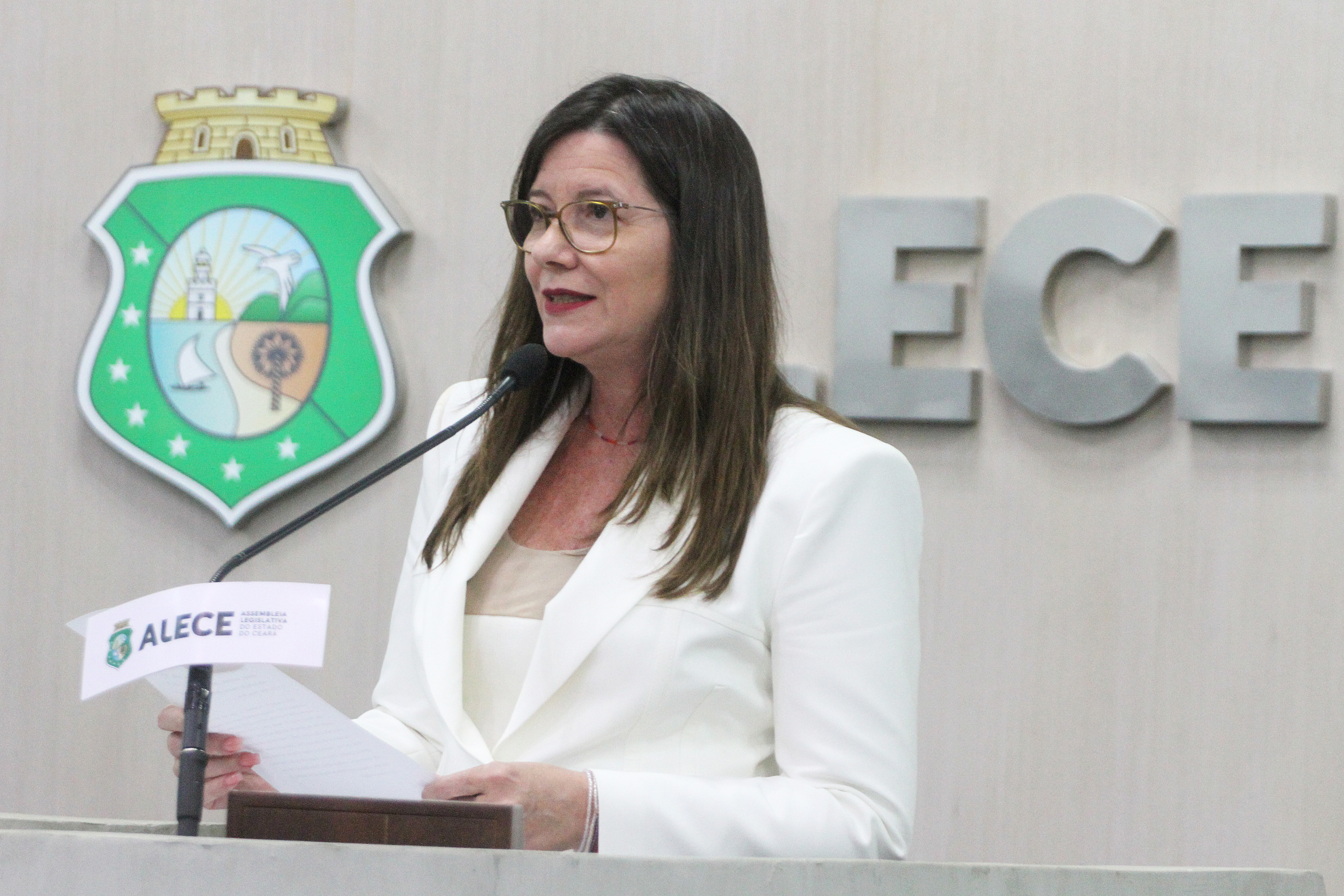 Lia Gomes aponta avanços do Ceará e lembra Dia Internacional da Mulher