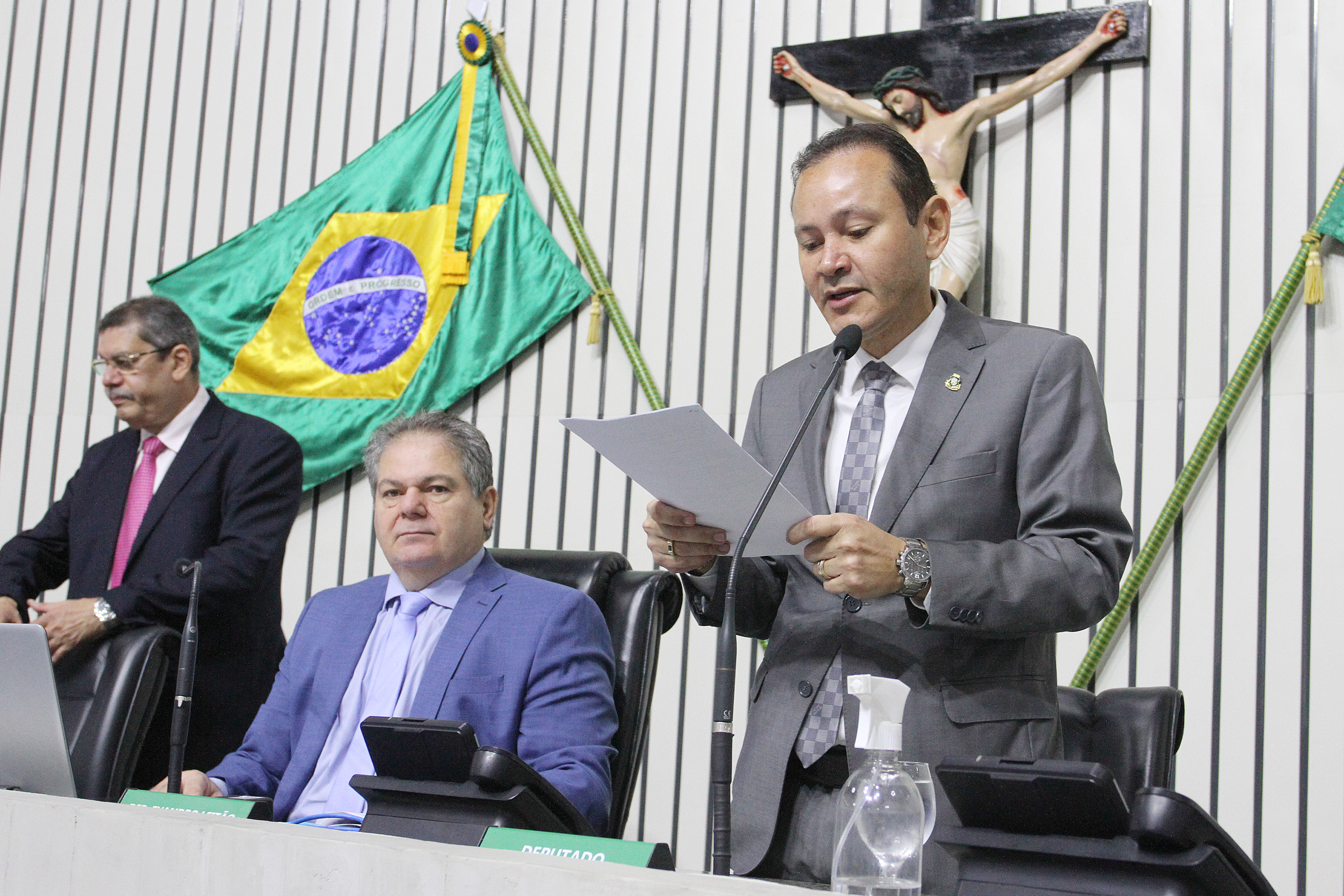 Leitura do expediente da sessão legislativa desta quarta-feira